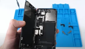 troca e conserto de bateria de um iphone, TROCA DE BATERIA IPHONE 11
